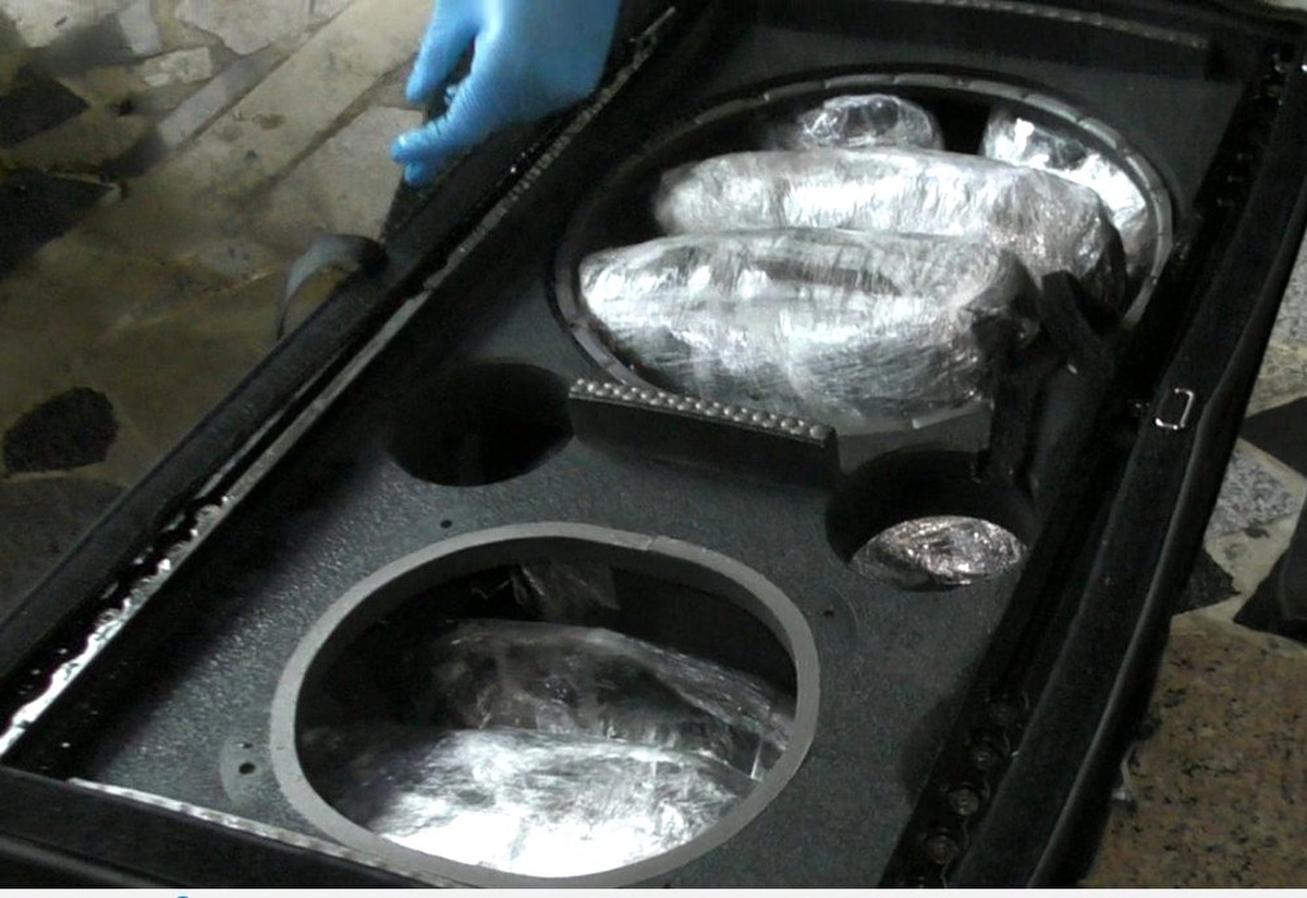 Hoparlörden 27 kilo 650 gram uyuşturucu çıktı
