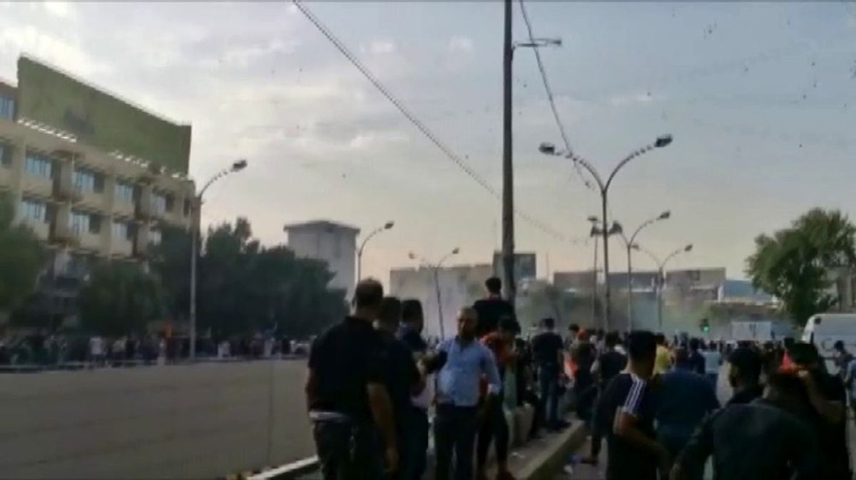 Irak Savunma Bakanlığı protestolar sebebiyle alarma geçti