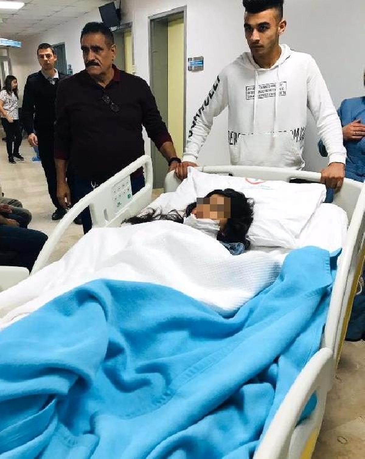 Iraklı kız çocuğu, 4\'üncü kattaki evlerinin balkonundan atladı