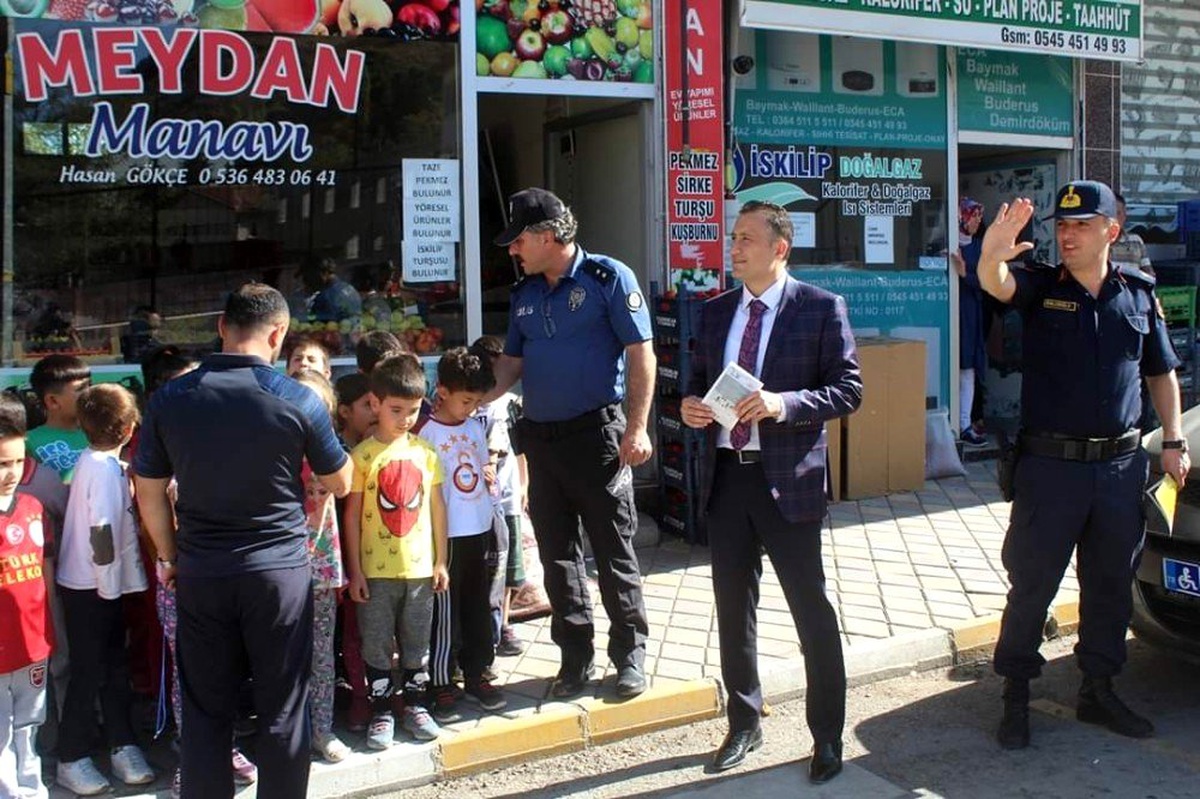 İskilip\'te "Yaya Güvenliğinin Nöbetçisiyiz" uygulaması