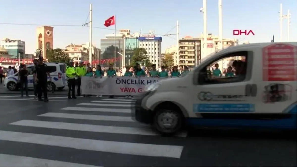 İstanbul-taksim meydanı\'nda "yaya güvenliği nöbeti"