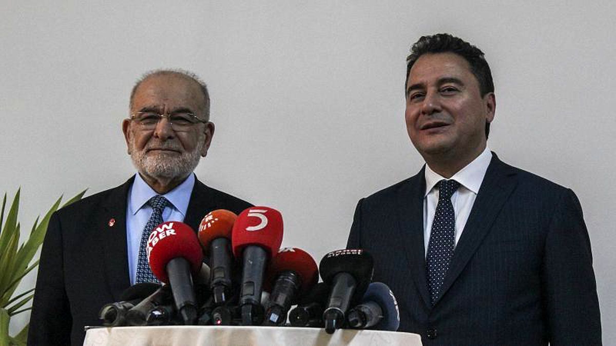 Karamollaoğlu ve Babacan yeni parti çalışmalarını görüştü