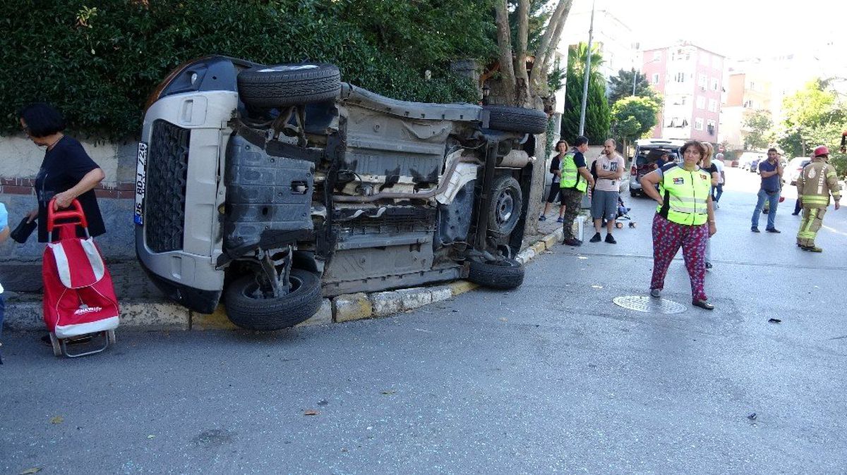 Kartal\'da iki cip birbirine girdi: 1 yaralı