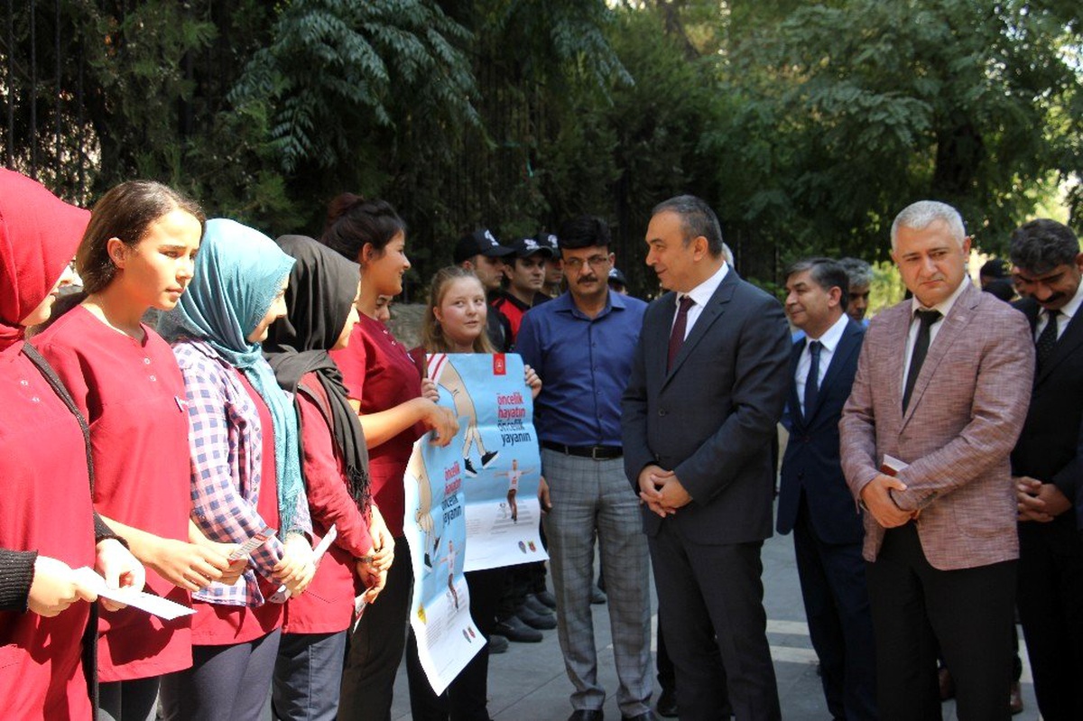 Kilis\'te "Yaya Geçidi Nöbeti" etkinliği düzenlendi