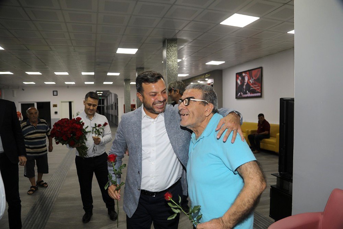 Kocaispir: "Ulu çınarlarımızın her zaman yanındayız"