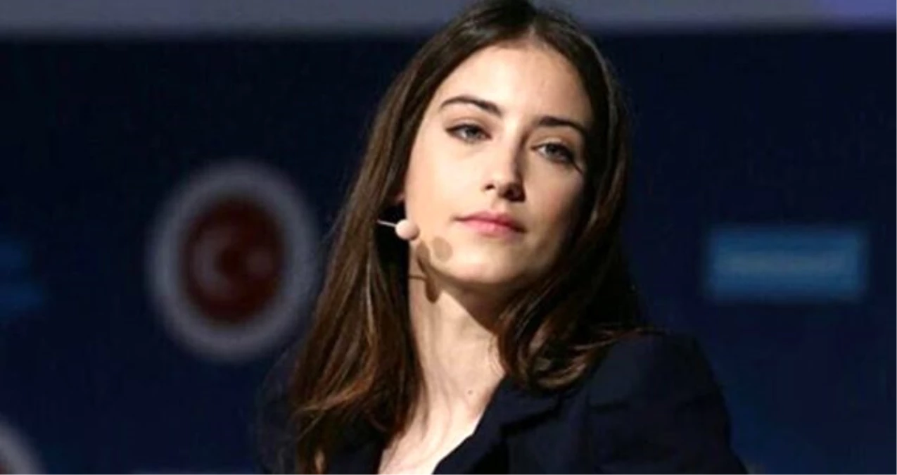 Oyuncu Hazal Kaya\'dan mutlu aile tablosu pozu