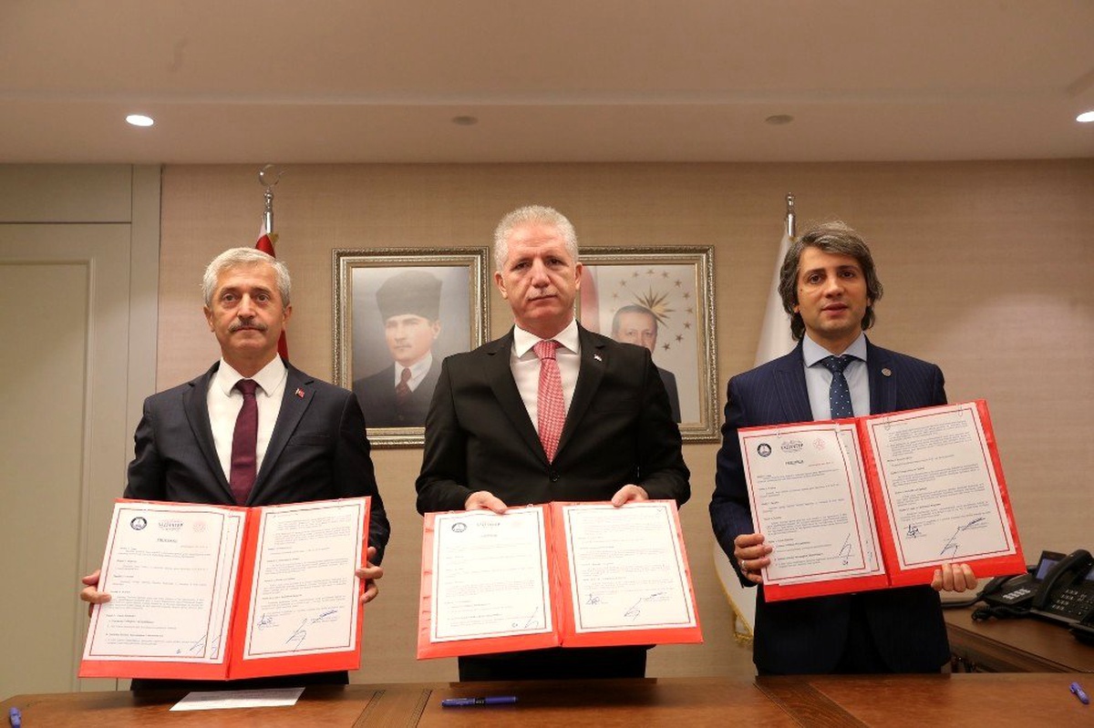 Şahinbey\'de "Aylık Ödüllü Kitap Okuma Yarışması" protokolü imzaladı