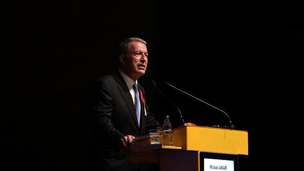 Savunma Bakanı Akar: Güvenli bölgede oyalama olursa kendi göbeğimizi kendimiz keseriz
