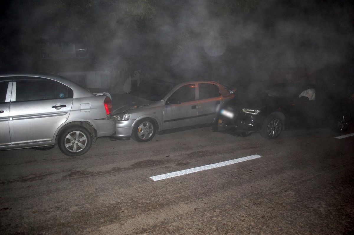 Tekirdağ\'da kontrolden çıkan otomobil park halindeki araçlara çarptı