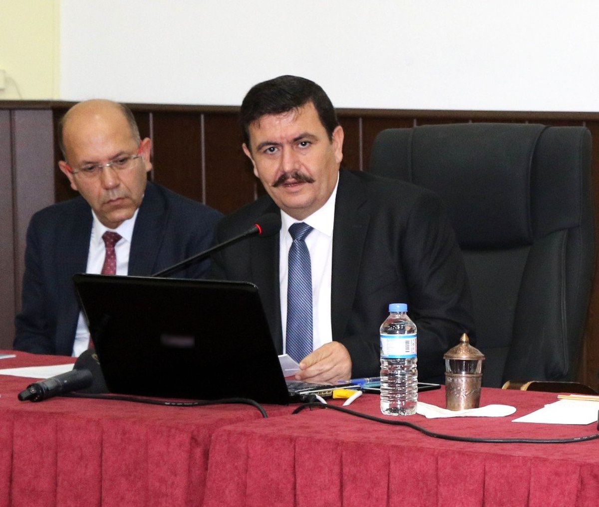 Vali Arslantaş\'tan sosyal medyadaki hayvan barınağı iddialarıyla ilgili açıklama