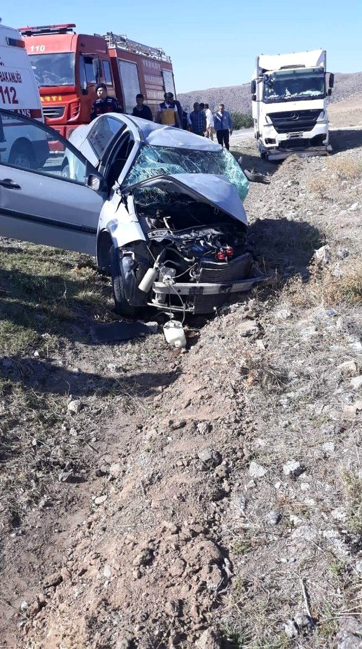 Yozgat\'ta kamyonet ile otomobil çarpıştı: 1 ölü, 1 yaralı