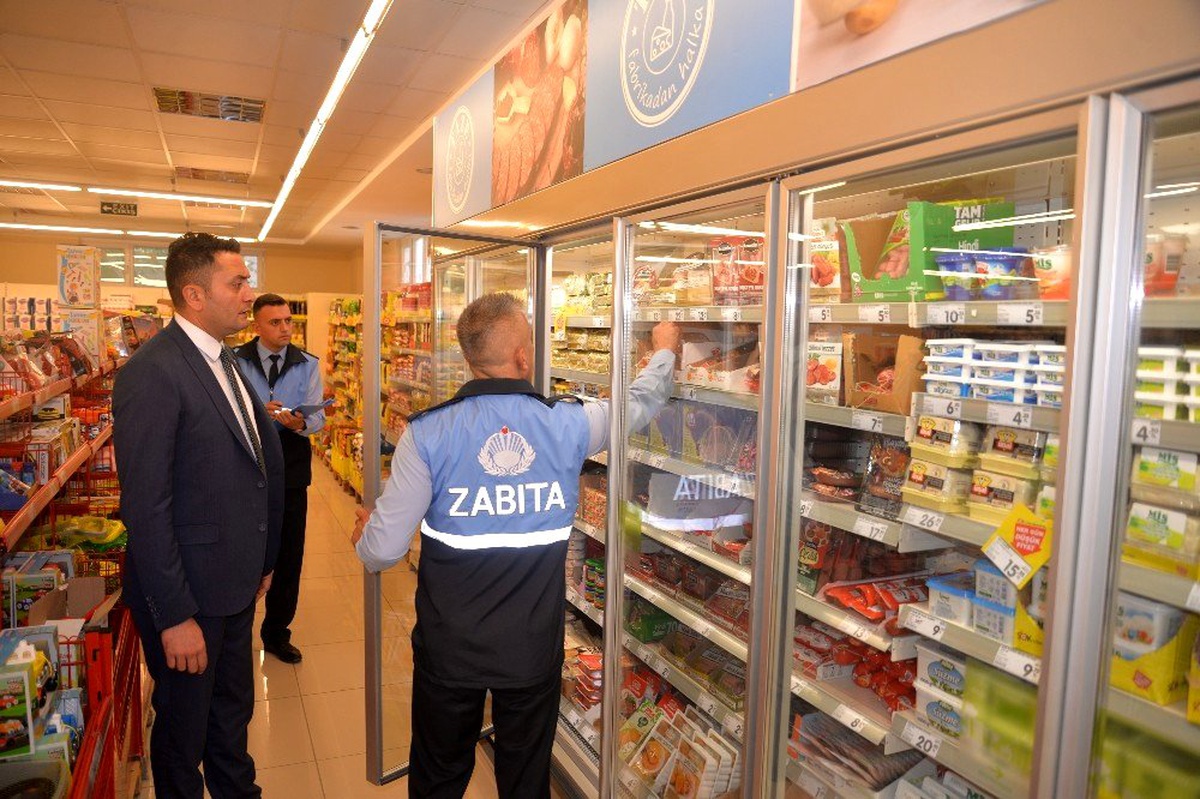 Zabıta Müdürlüğü\'nden marketlerde kapsamlı denetim