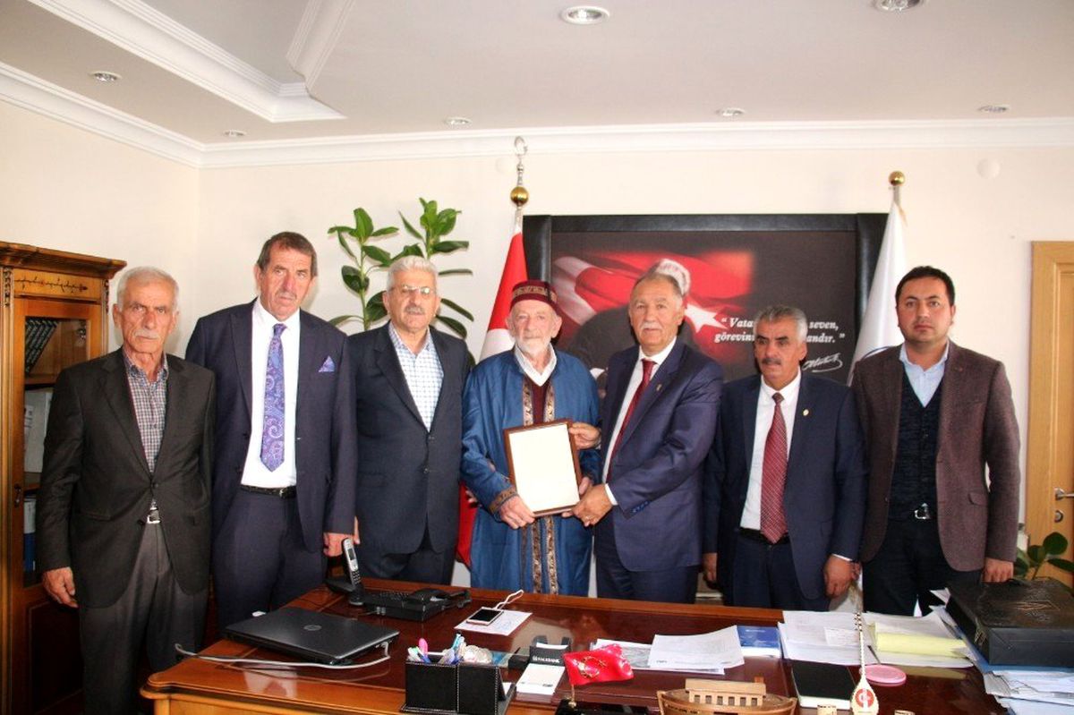 Ahilik beratını Oltu Belediyesi\'nde verdi