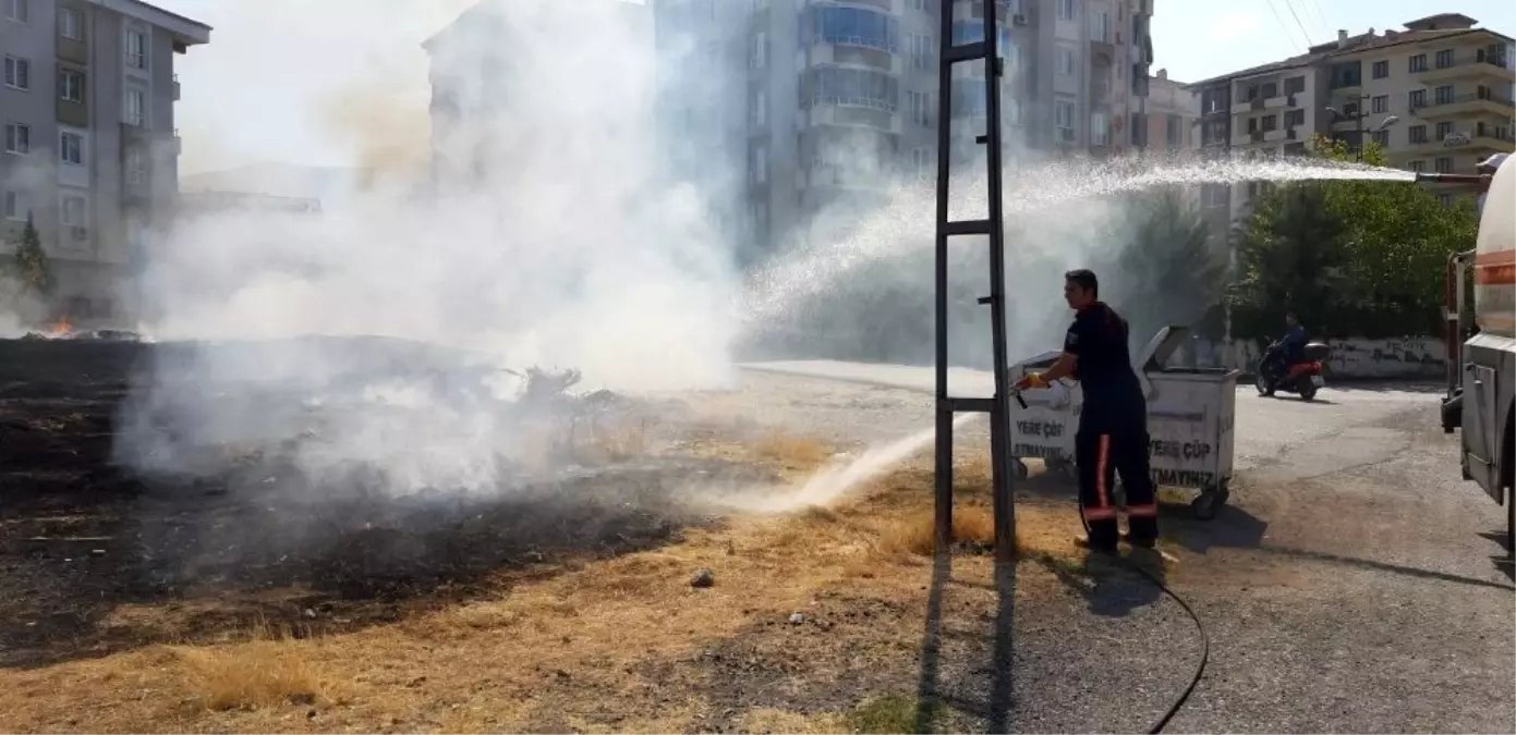 Anız yangını büyümeden kontrol altına alındı