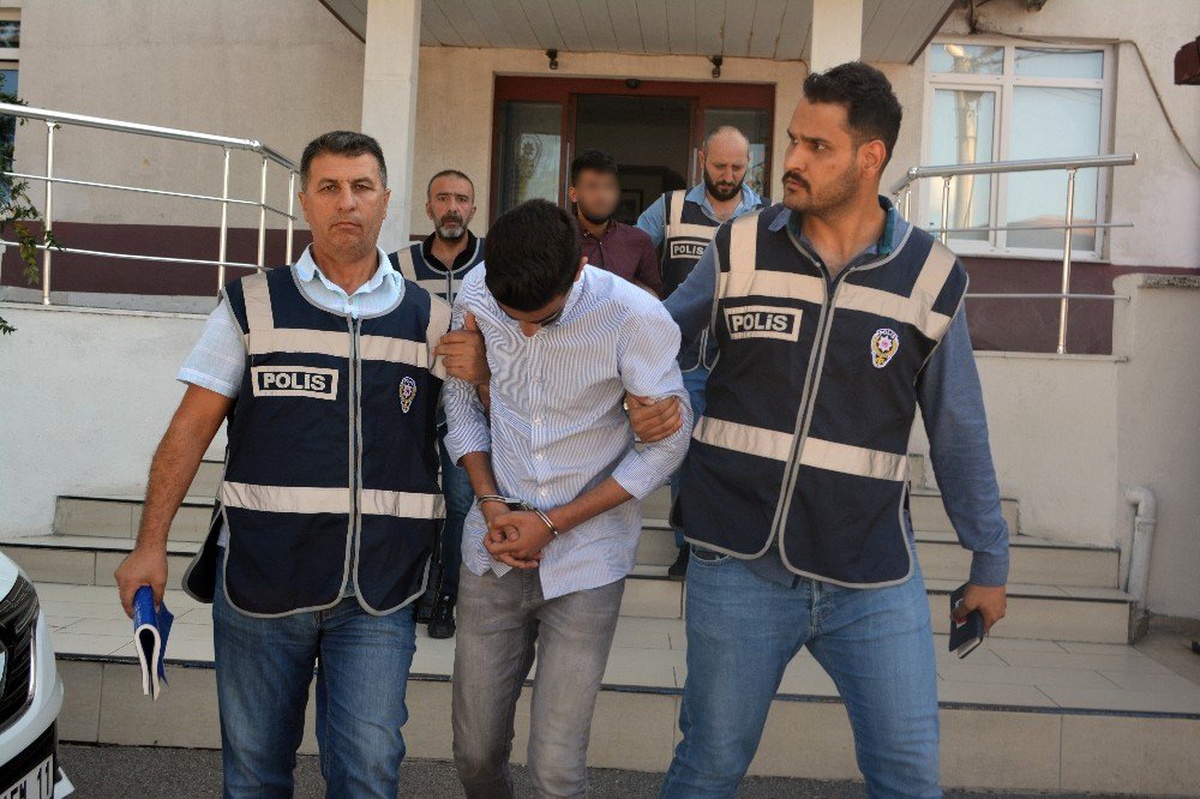 Ayvalık\'ta telefon dolandırıcılarına polisten bir darbe daha