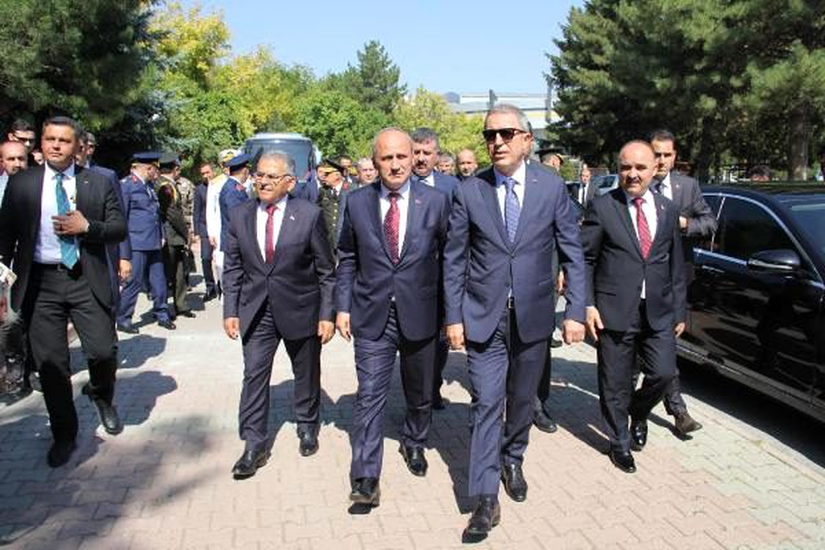 Bakan turhan\'dan, \'kayseri-yerköy hızlı tren projesi\' açıklaması