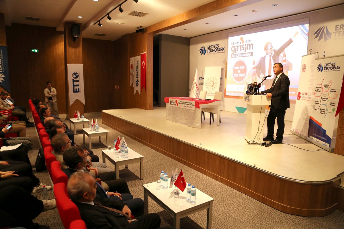 Başkan Büyüksimitci, "Ülkemizin Zenginleşmesinin Yolu Girişimcilikten Geçiyor"