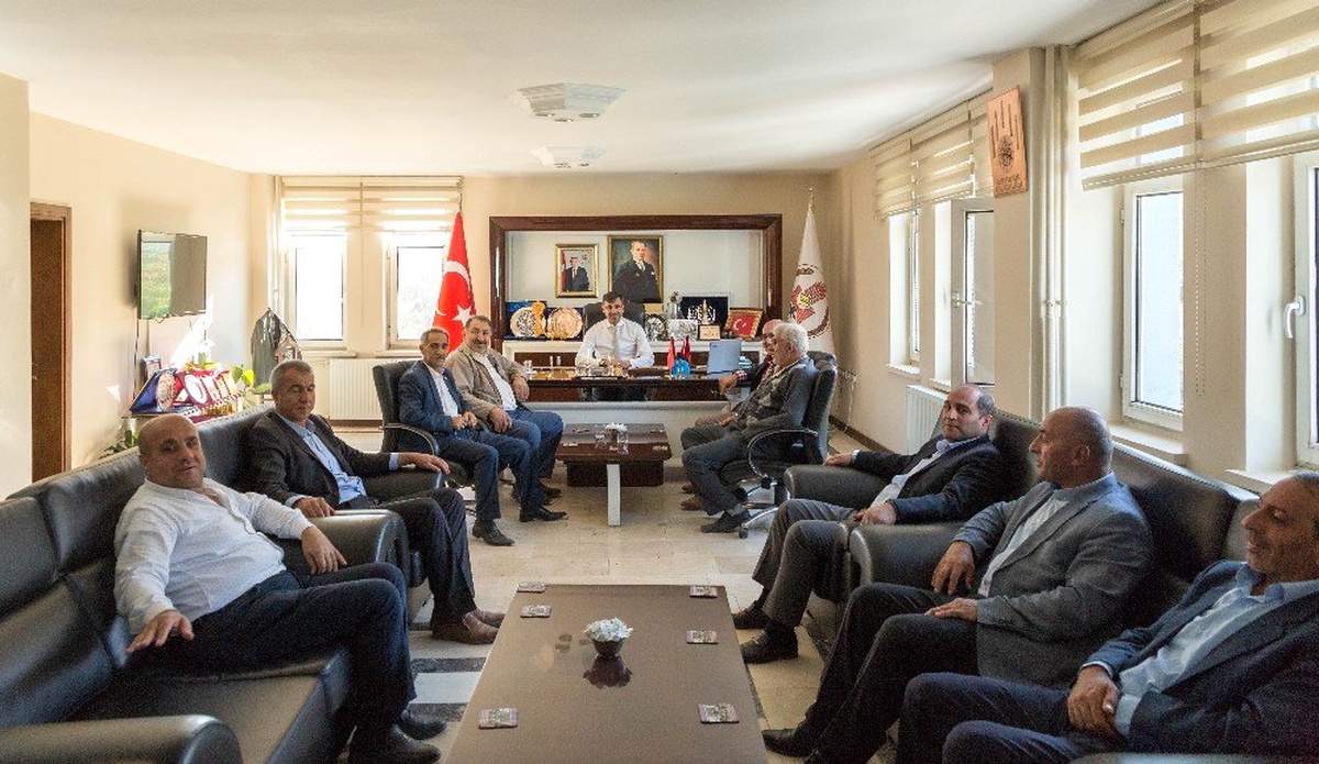 Başkan Tanğlay muhtarlarla bir araya geldi