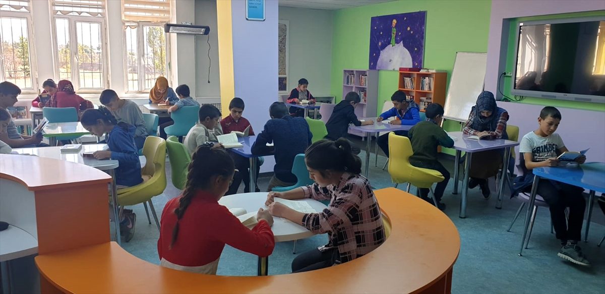 "Canlar Okuyor, Fidanlar Hayat Buluyor" projesi