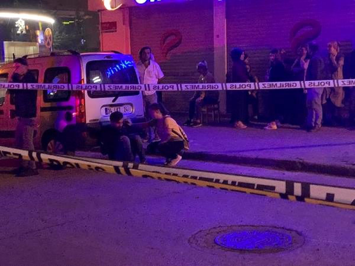 Çekmeköy\'de aracın içerisinde bir kişi ölü bulundu
