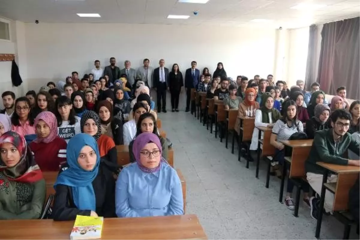 Cumhuriyet üniversitesi\'nde \'engellilerin dünyası\' dersi