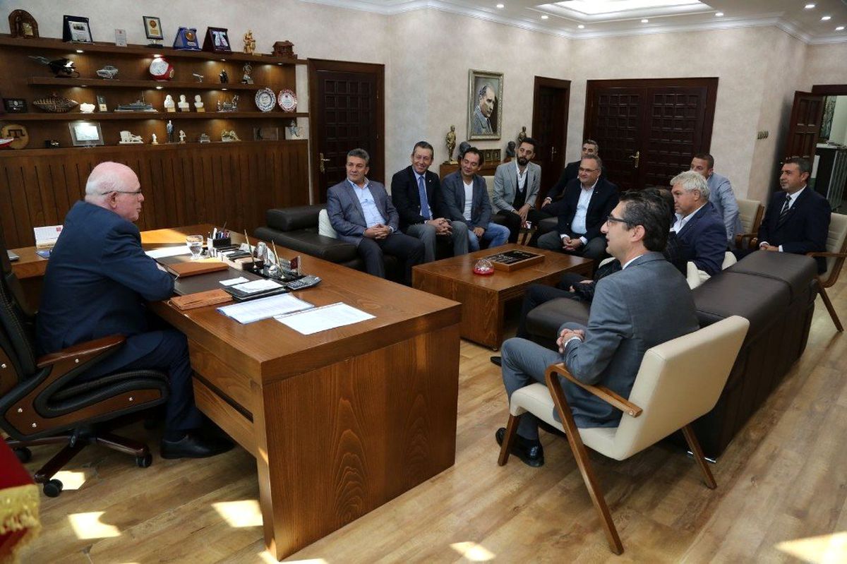 Eskişehir Ticaret Odasından Kazım Kurt\'a ziyaret