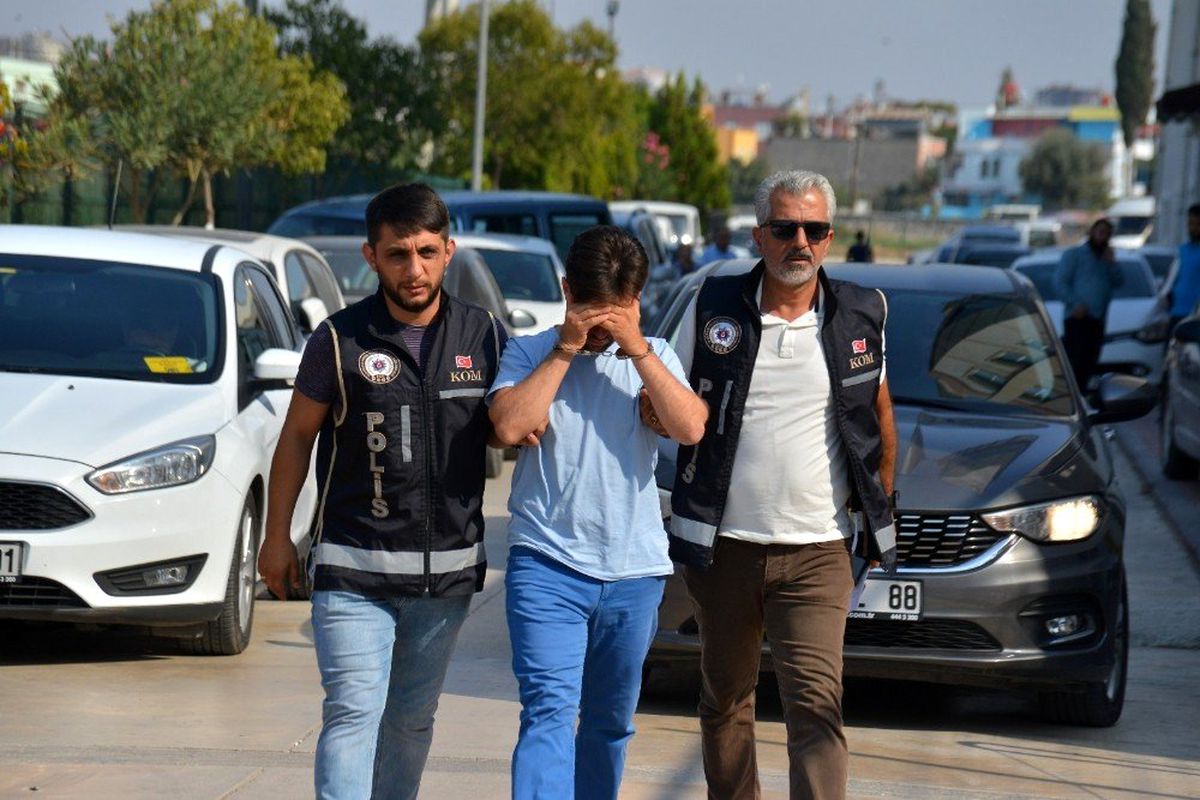 FETÖ\'ye yardıma 2 yıl 1 ay hapis cezası