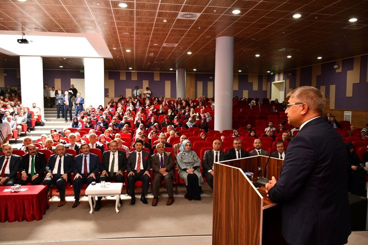 Karabük\'te "Cami ve Hayat" konferansı düzenlendi