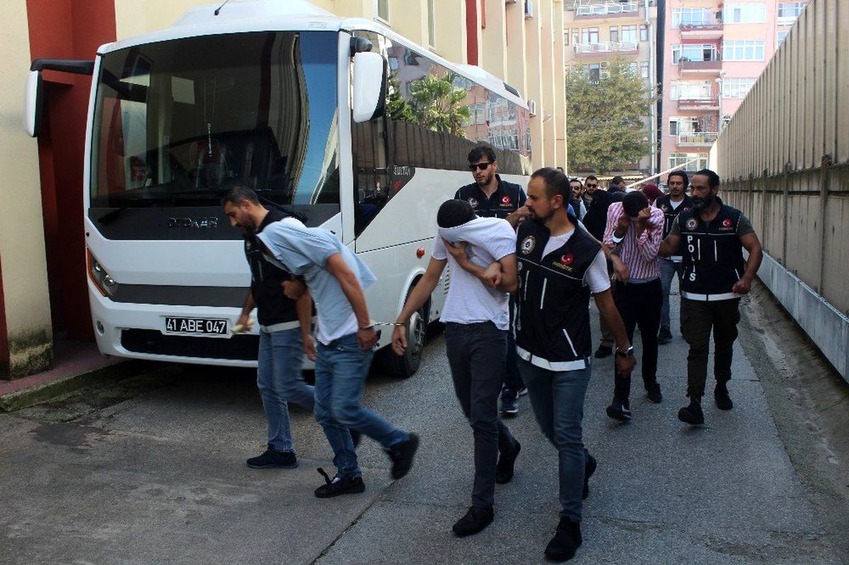 Kocaeli polisinden torbacı operasyonu: 11 gözaltı