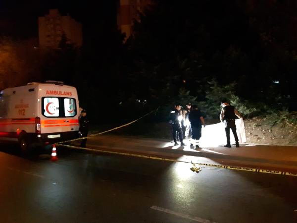 Küçükçekmece\'de hafif ticari aracın çarptığı ıraklı bisikletli hayatını kaybetti