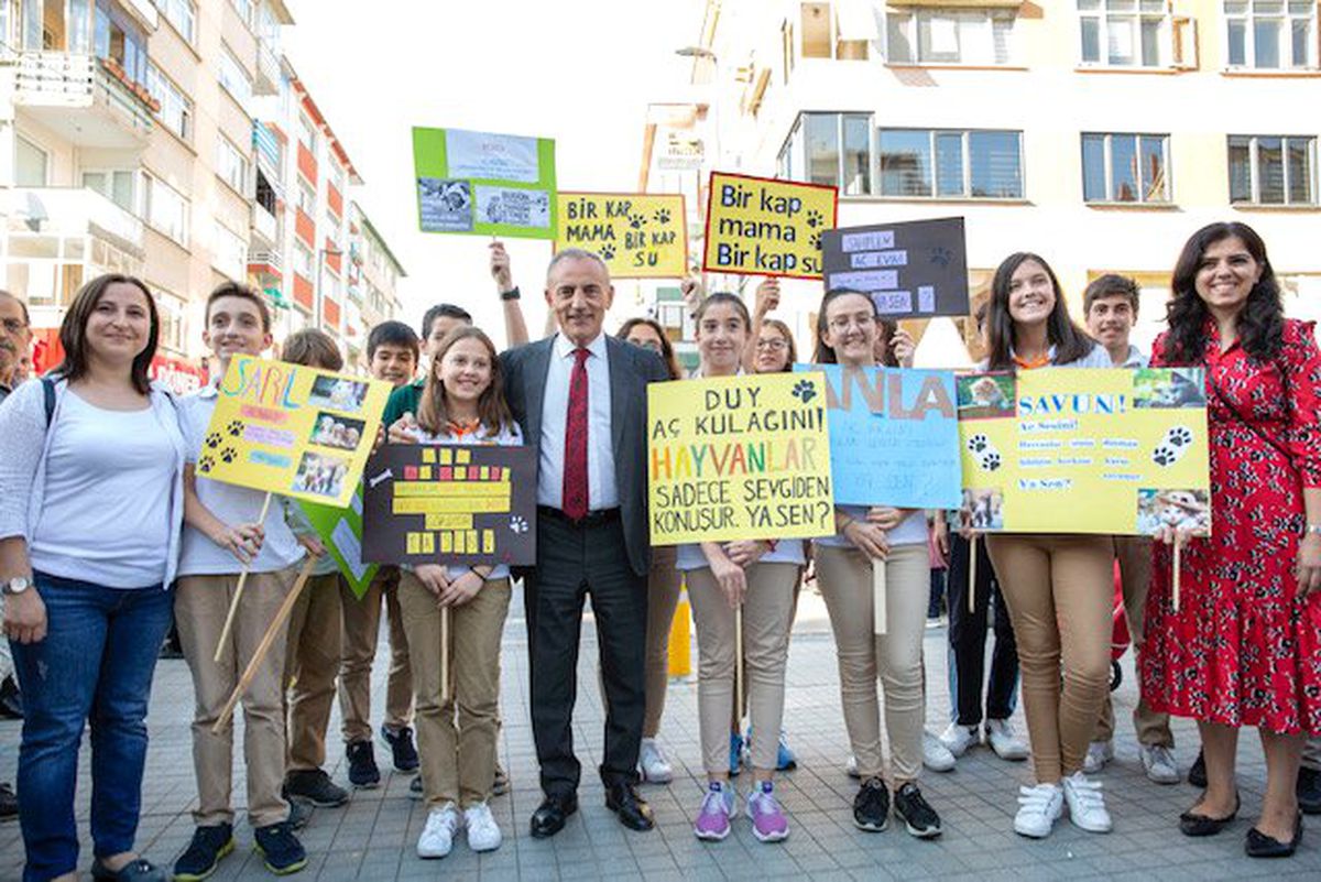 Küçükçemece\'de sokak hayvanlarına yönelik iyilik hareketi