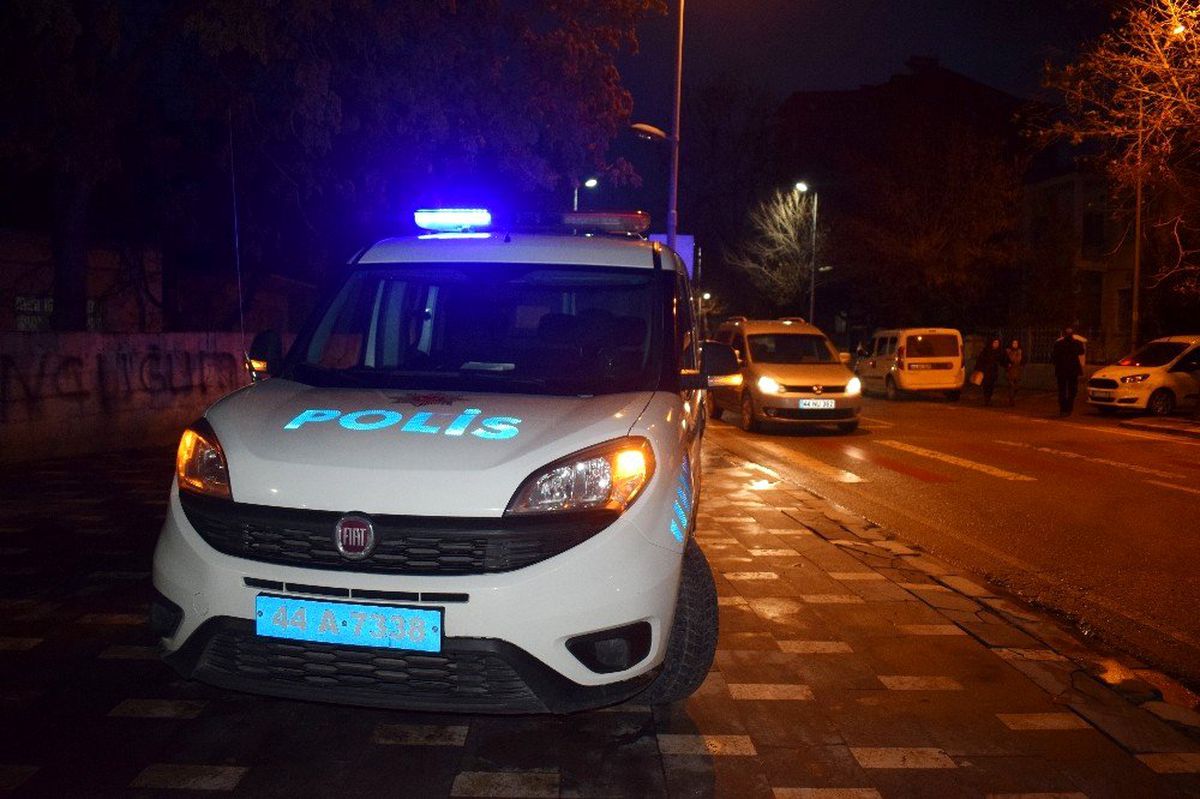 Malatya\'da bıçaklı kavga: 1 yaralı