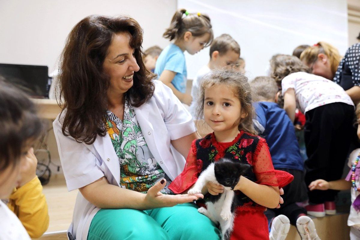 Mudanyalı minikler can dostlarıyla buluştu