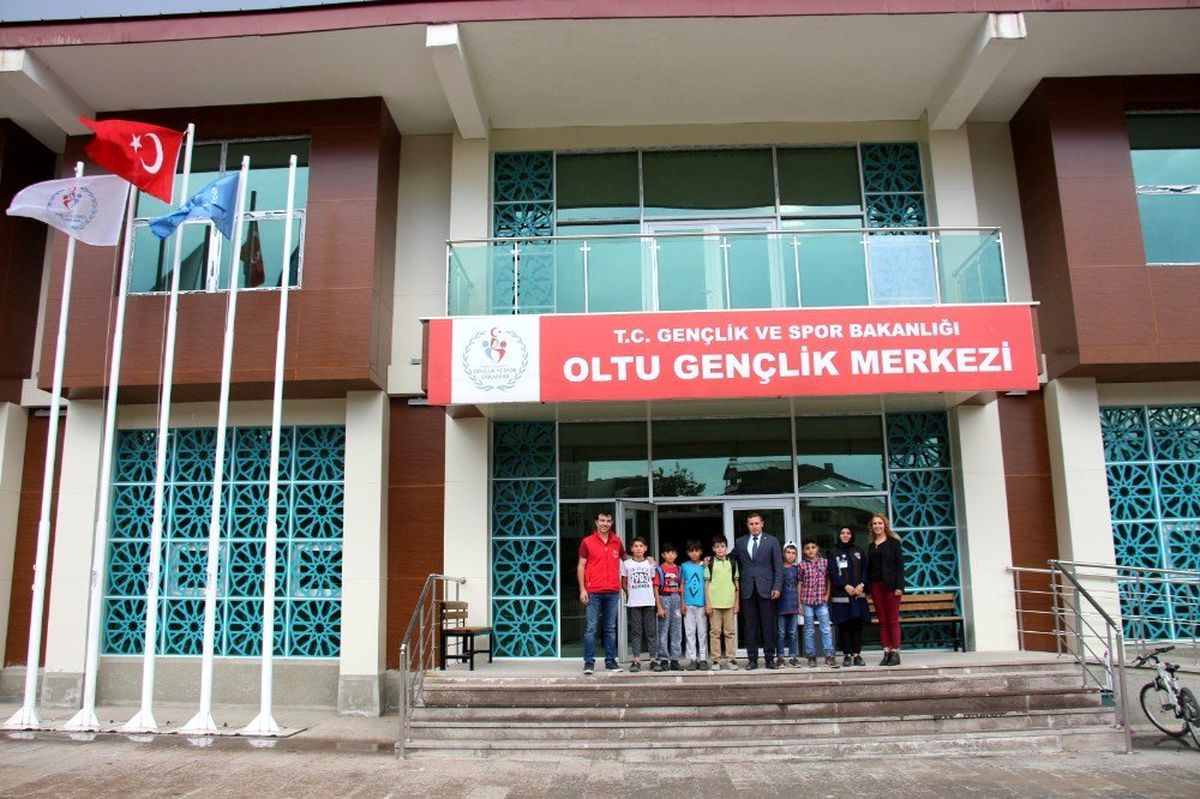 Oltu Gençlik Merkezi hizmete başladı