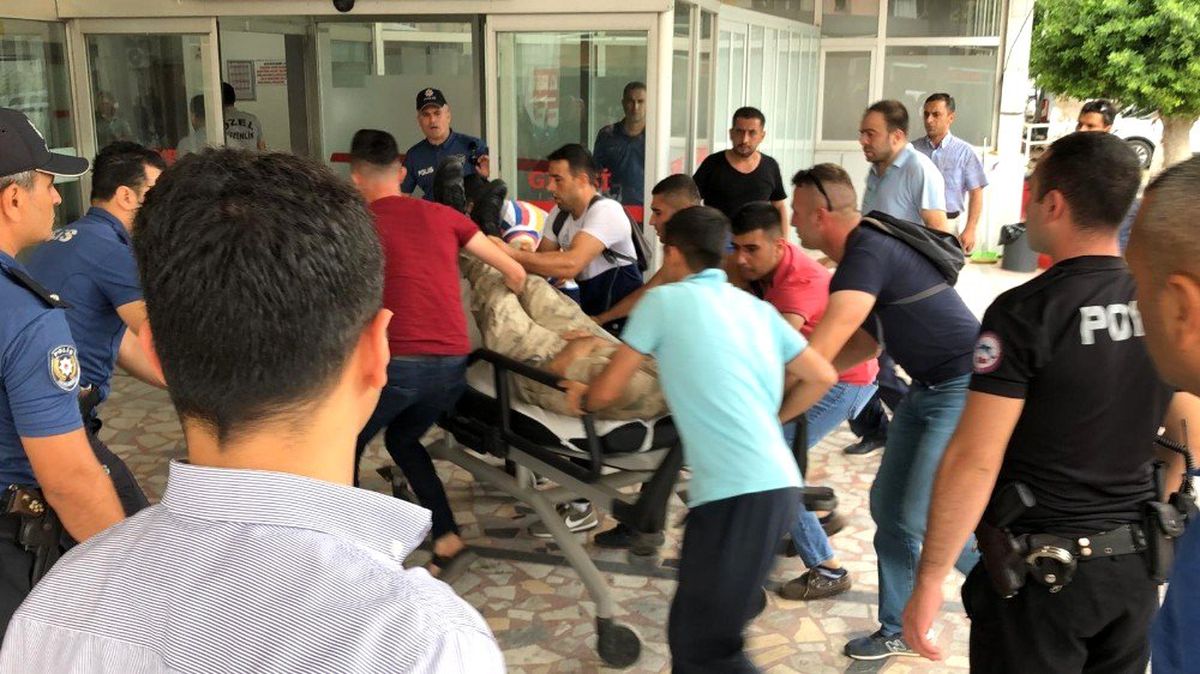 Operasyona giden askeri araç uçuruma yuvarlandı: 7 asker yaralı