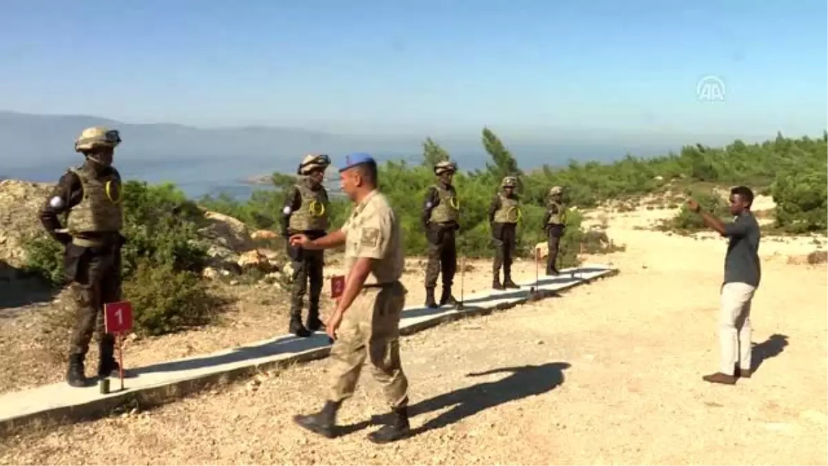 Somalili polislere "terörle mücadele" eğitimi (2)