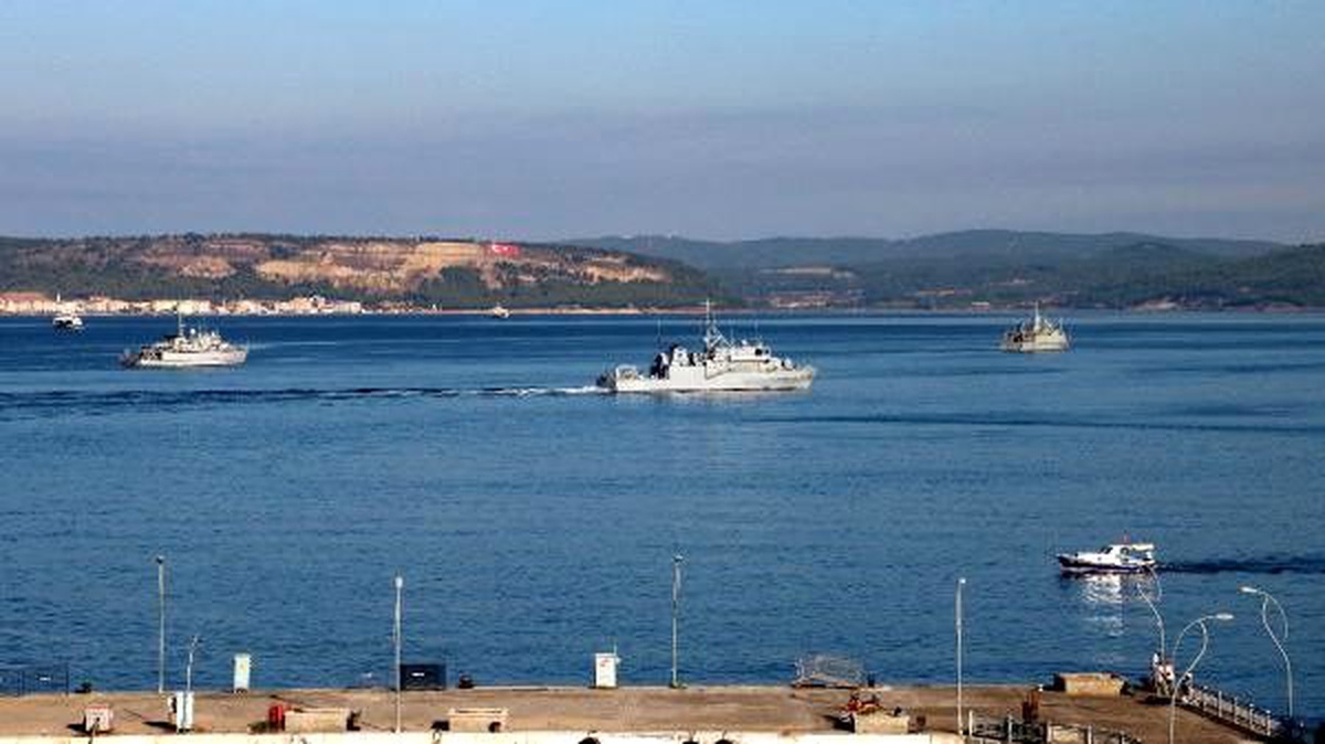 Tatbikat için gelen nato gemileri, çanakkale boğazı\'nı hareketlendirdi