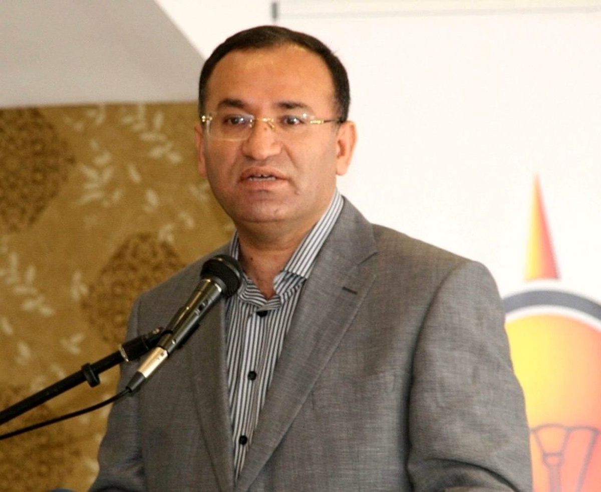 TBMM Anayasa Komisyonu Başkanı Bozdağ: "Yüzde 50+1 gereklidir"