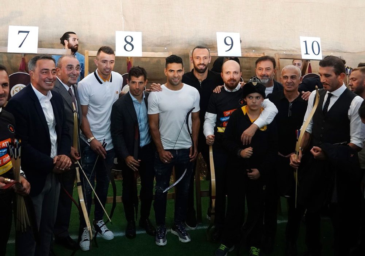 Yıldız isimler Etnospor\'da birlikte ok attı