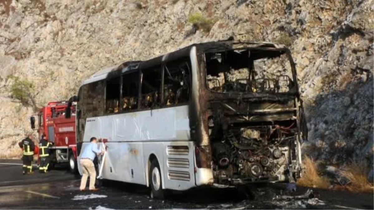 Yolcu otobüsü yandı (2)