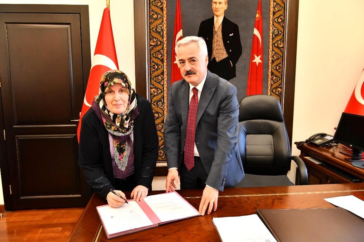30 yıldır yaşadığı evi \'sağlık\' için kamuya bağışladı