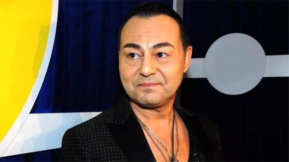 5 yıllık evliliği tek celsede biten Serdar Ortaç, genç bir kadınla görüntülendi