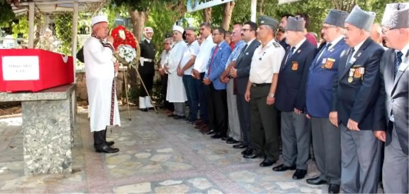 99 yaşında yaşamını yitiren gazi, askeri törenle uğurlandı