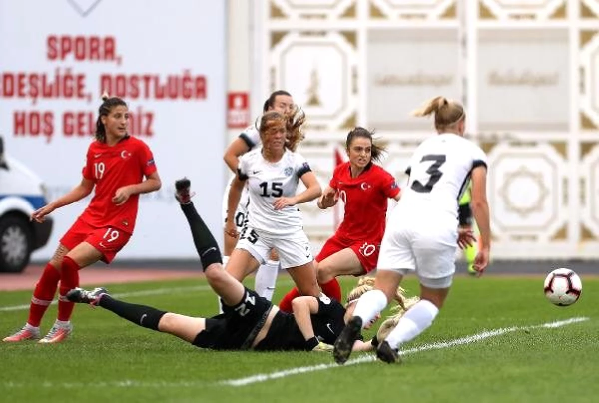 A milli kadın futbol takımı, estonya ile golsüz berabere kaldı