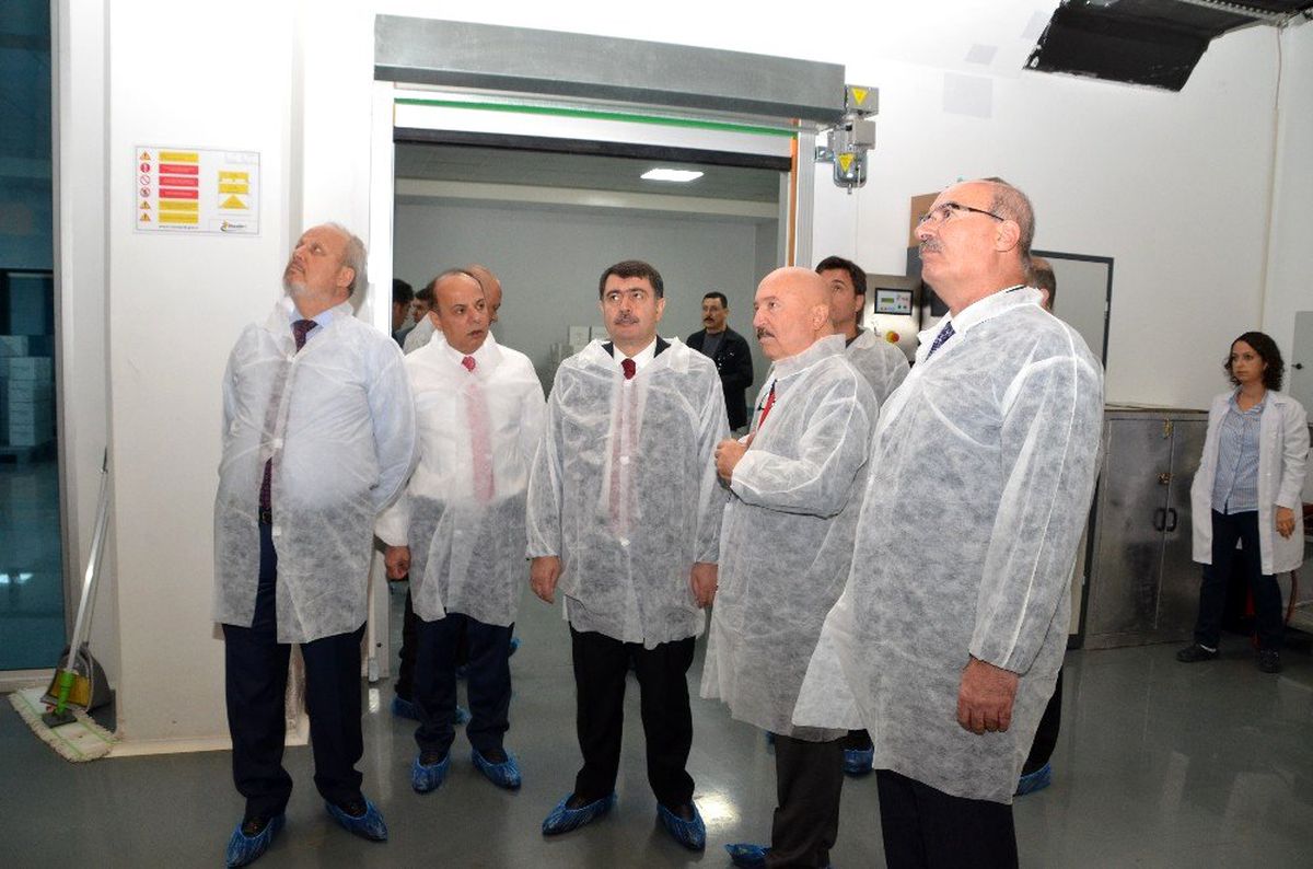 Ankara Valisi Şahin ve ASO Başkanı Özdebir\'den ilaç fabrikasına ziyaret