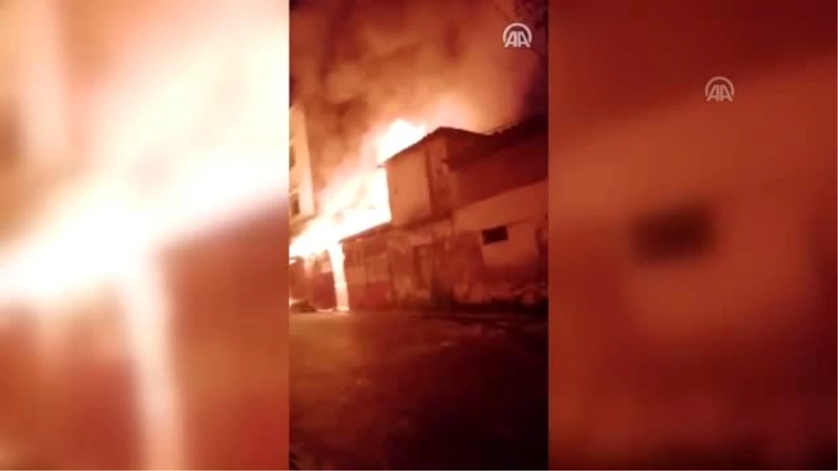 Ataşehir\'de tamirhane yangını