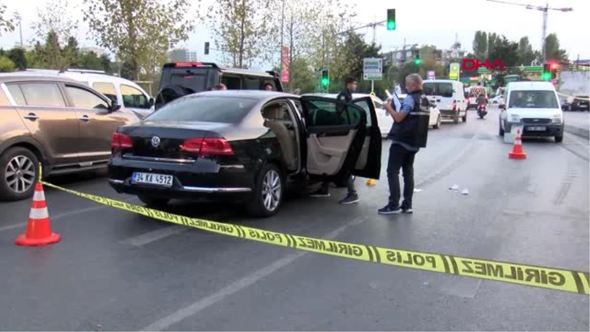 Bakırköy\'de lüks otomobile silahlı saldırı