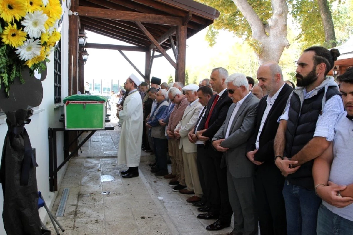 Başkan Babaoğlu\'nun teyzesi son yolculuğuna uğurlandı