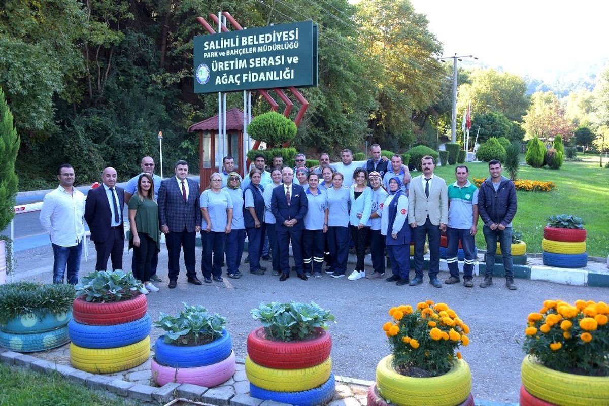 Başkan Kayda, üretim serasındaki işçilerle buluştu