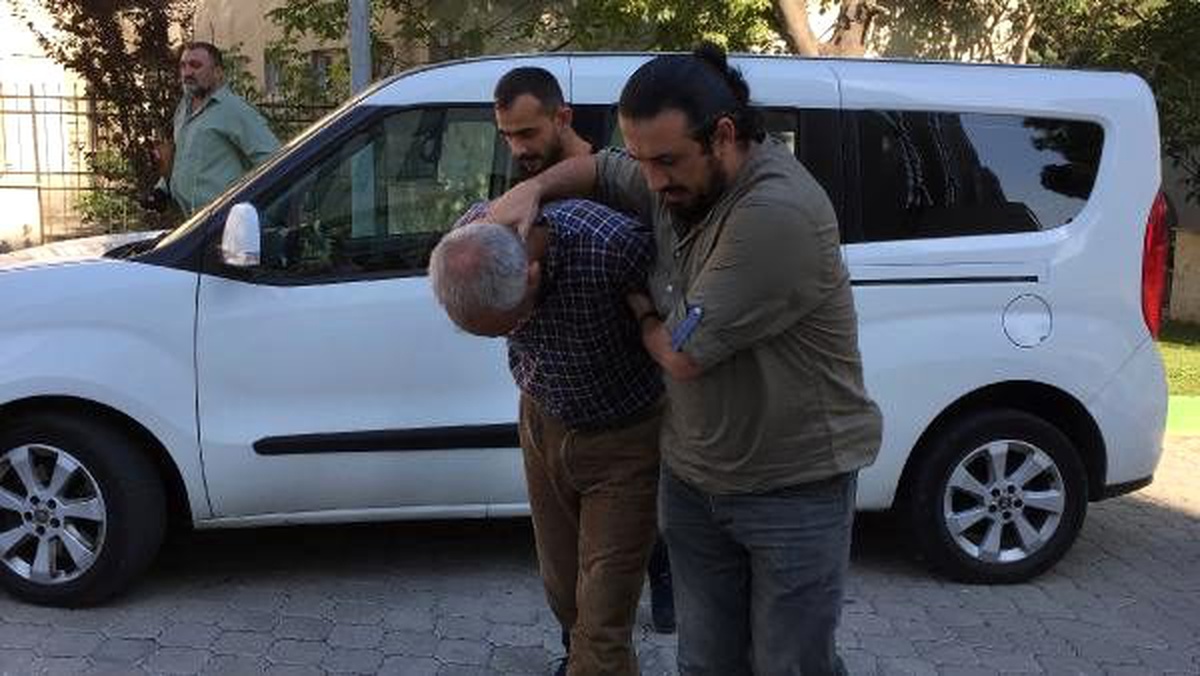 Bıçakladığı kız arkadaşının tedavi gördüğü hastane yakınında yakalandı